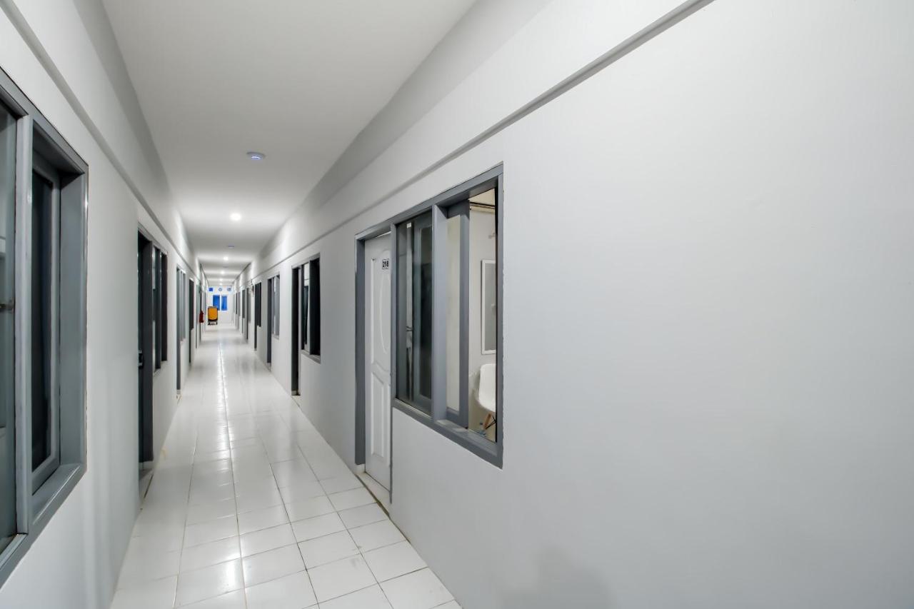 Hotel Urban24 Syariah Depok Exterior foto